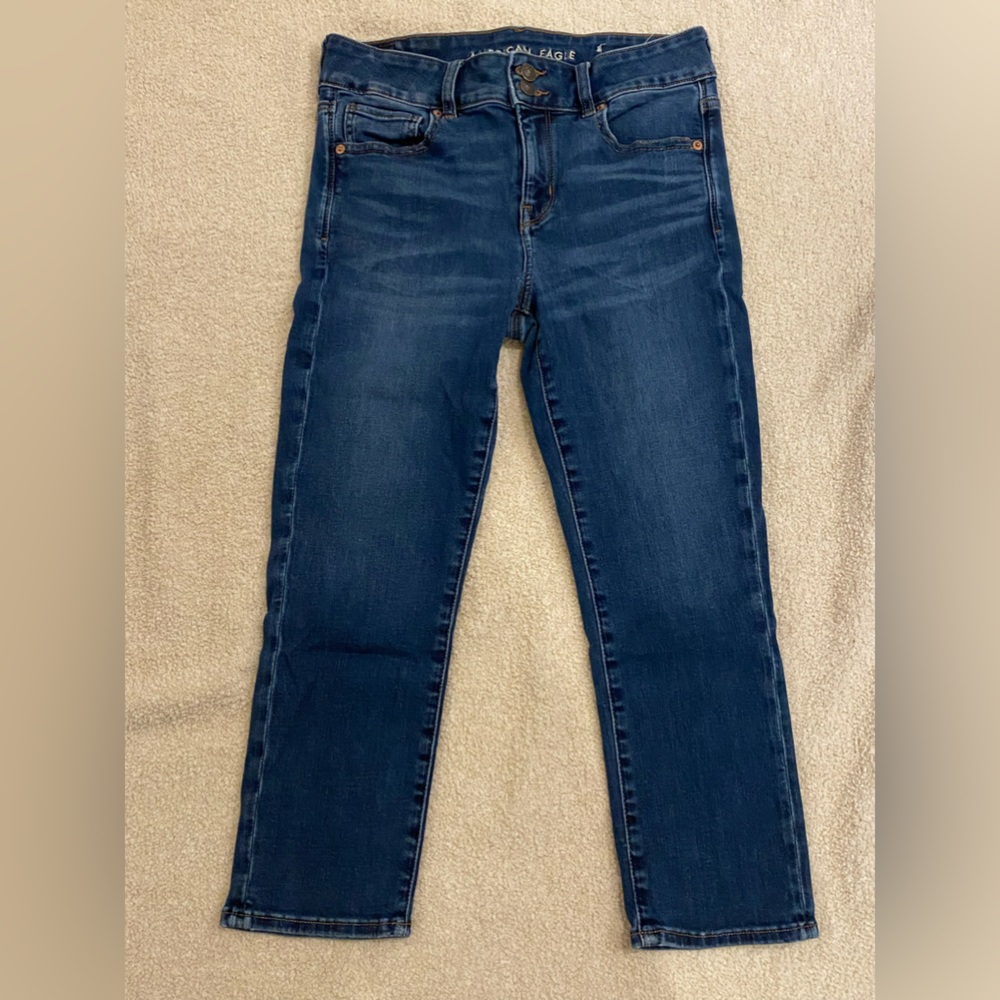 American Eagle artist crop, size 10 short